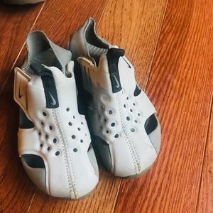 Nike sandals C10.5